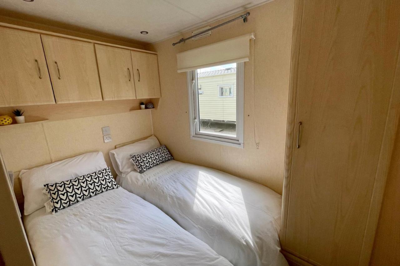 Modern Holiday Home #Skipsea Sands Static Hire エクステリア 写真